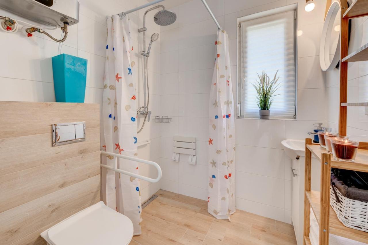 Apartamenty Na Fali - Morski , Blekity , Marynarski Pobierowo Exterior photo